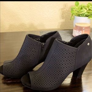 Spring booties with memory foam